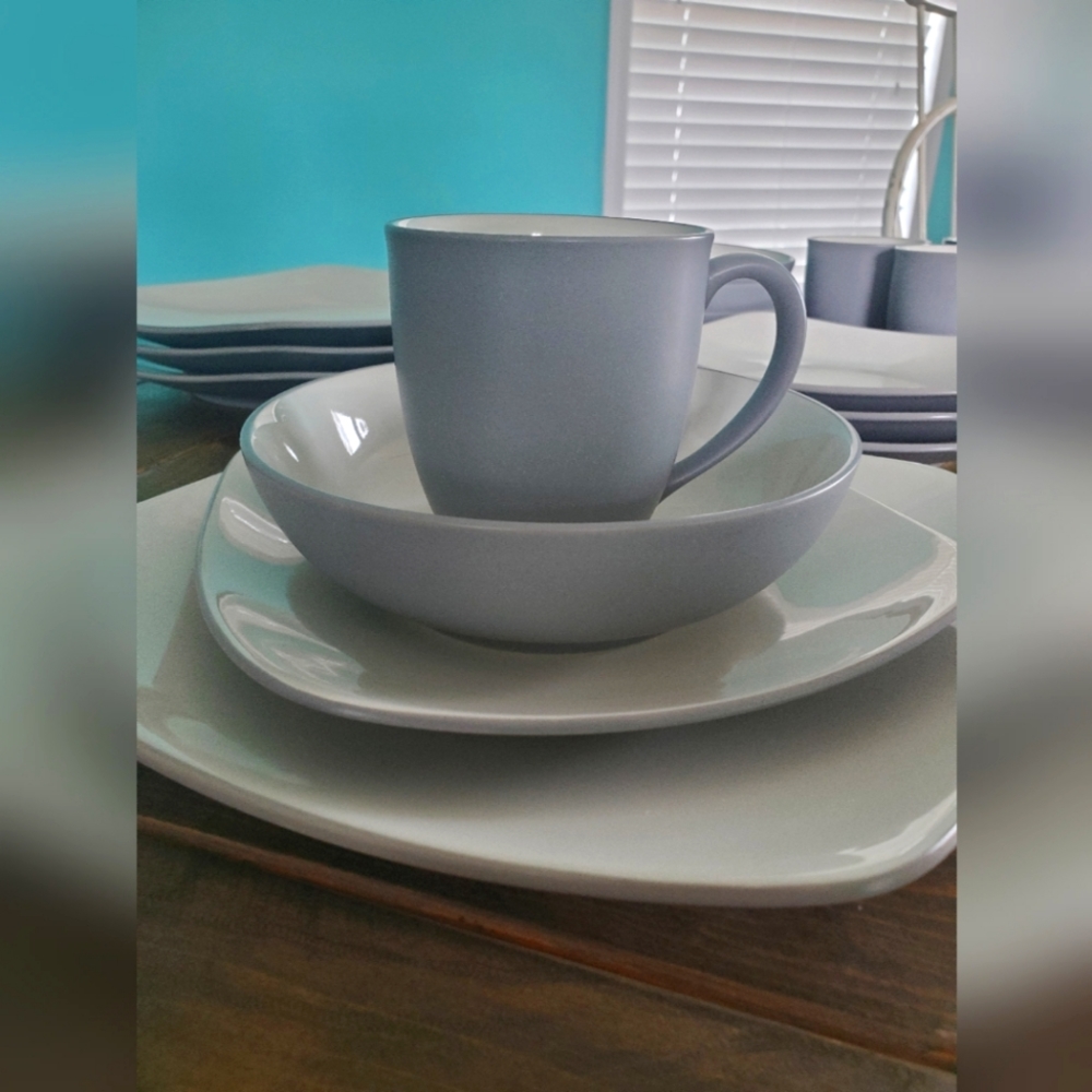 Noritake Dinnerware Set